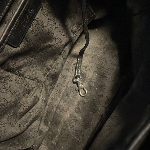 Authentic Michael Kors large black Tote bag. (dust bag included) - Picture 11 of 16